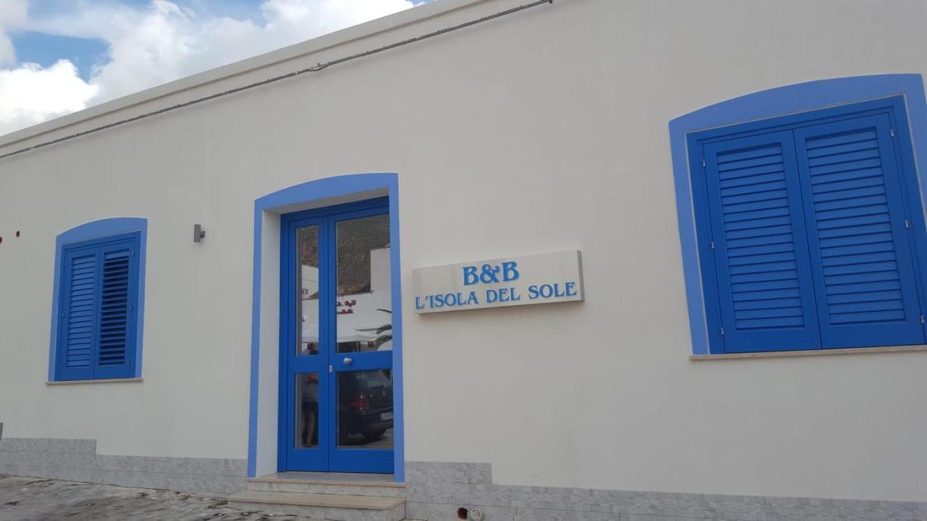 L'Isola Del Sole Bed & Breakfast Castelluzzo Dış mekan fotoğraf