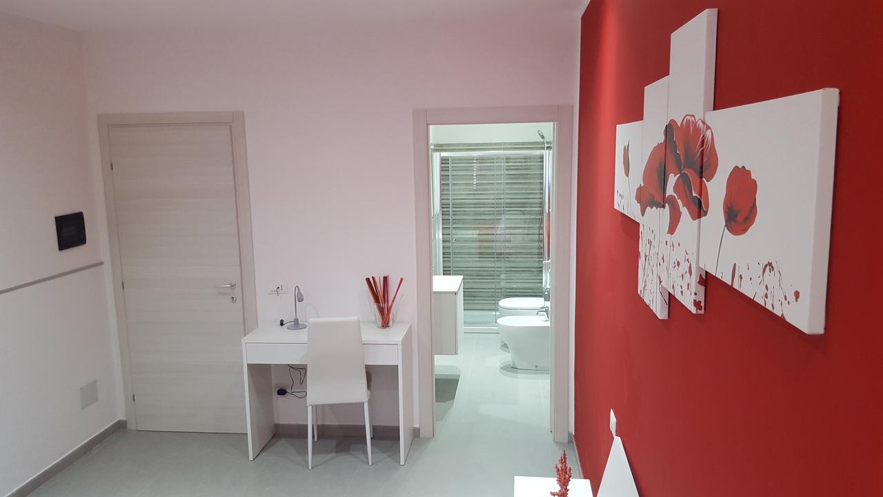 L'Isola Del Sole Bed & Breakfast Castelluzzo Dış mekan fotoğraf