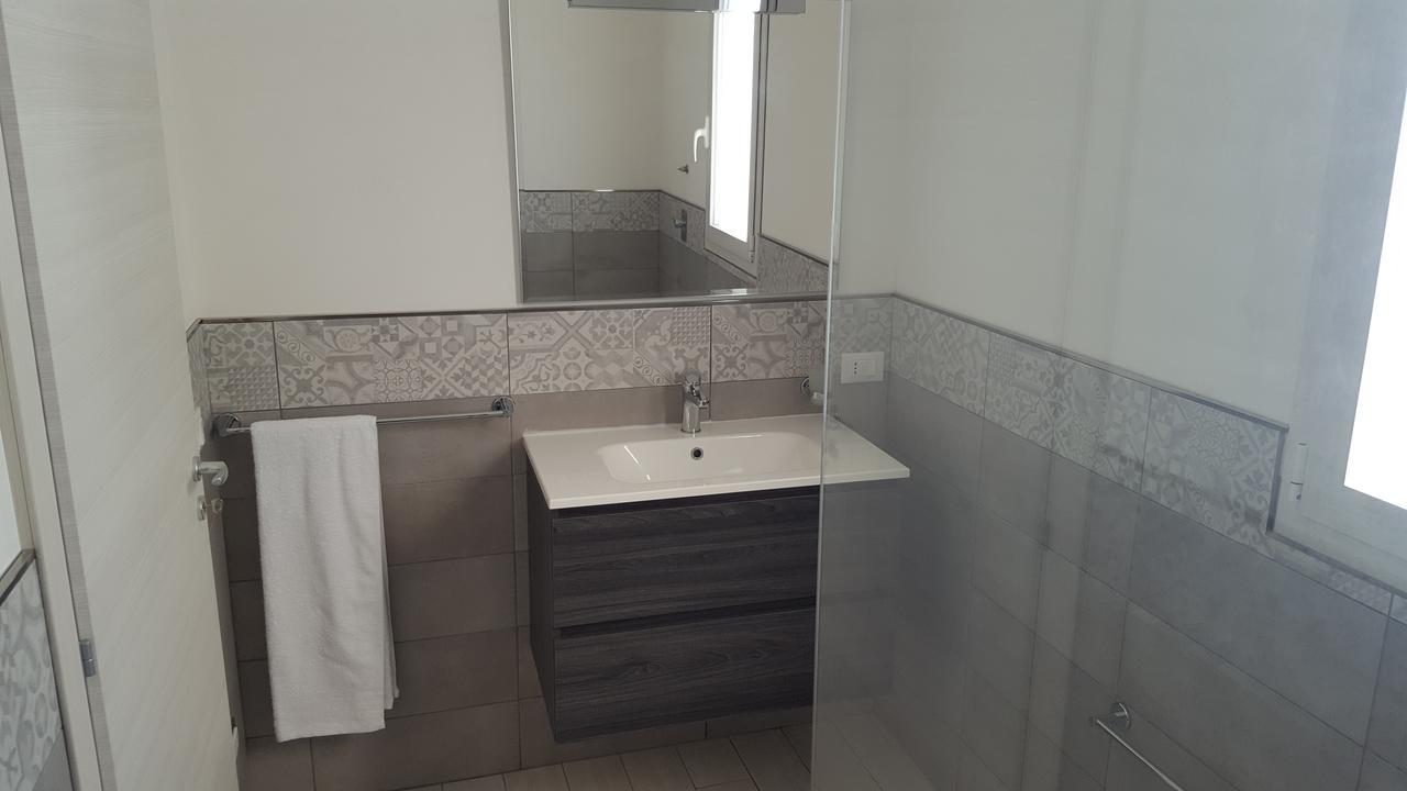 L'Isola Del Sole Bed & Breakfast Castelluzzo Dış mekan fotoğraf