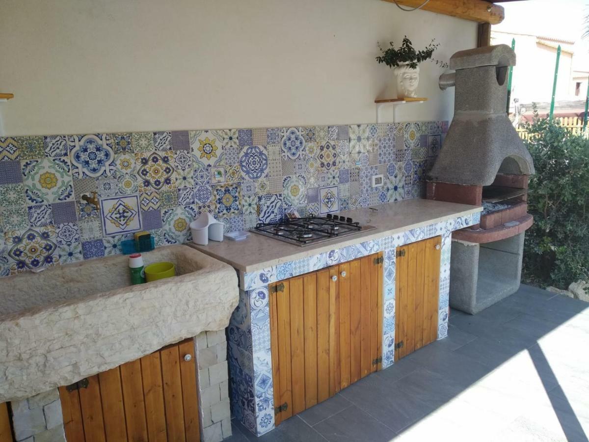 L'Isola Del Sole Bed & Breakfast Castelluzzo Dış mekan fotoğraf