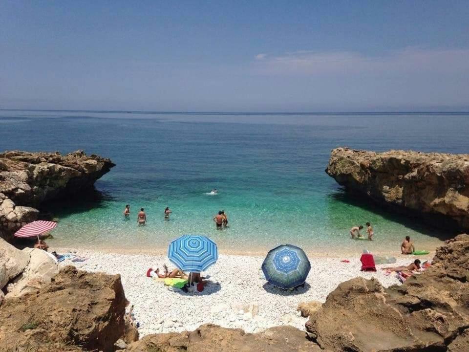L'Isola Del Sole Bed & Breakfast Castelluzzo Dış mekan fotoğraf